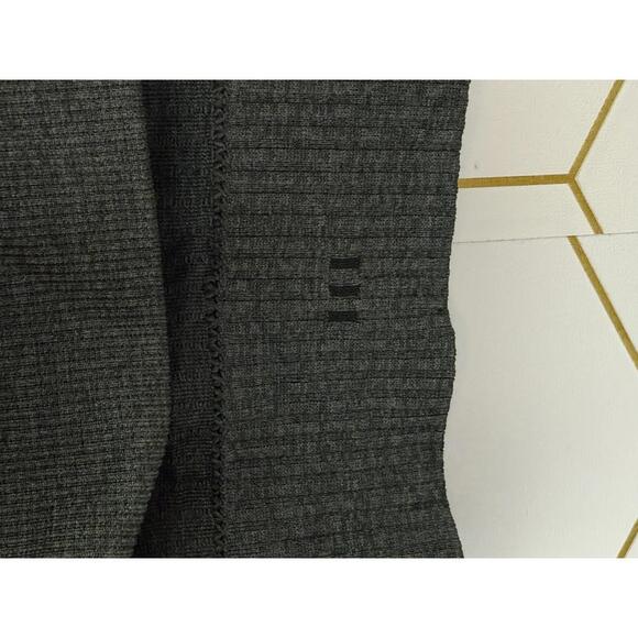 **SOLD** Lululemon Ebb to Street Long Sleeve Shirt - Size - 6 - Picture 7 of 7